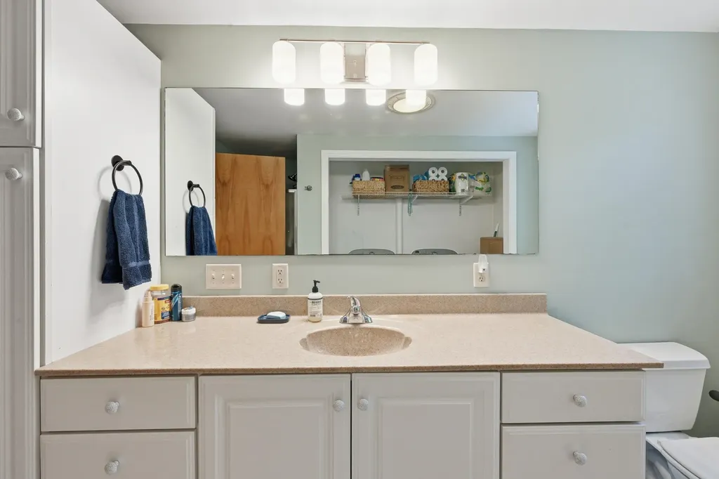 77 Lunt Road Falmouth ME 04105
