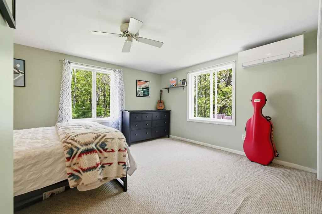 77 Lunt Road Falmouth ME 04105