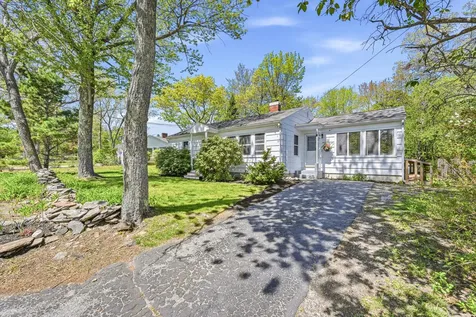 77 Lunt Road Falmouth ME 04105