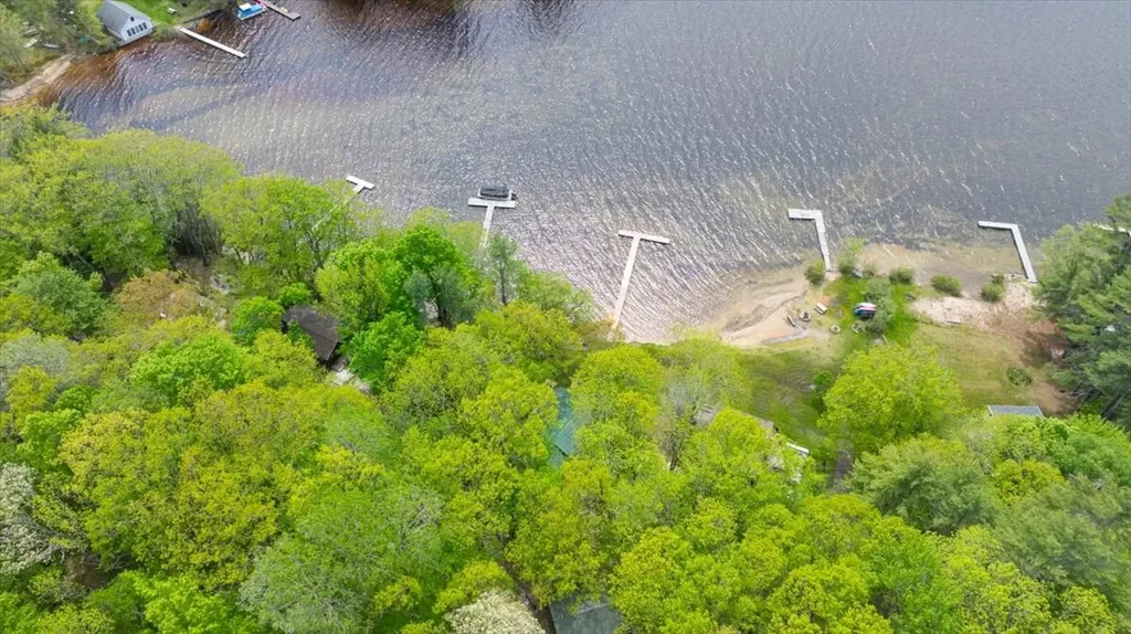 5 Cliff Lane Poland ME 04274