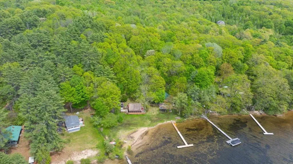 5 Cliff Lane Poland ME 04274