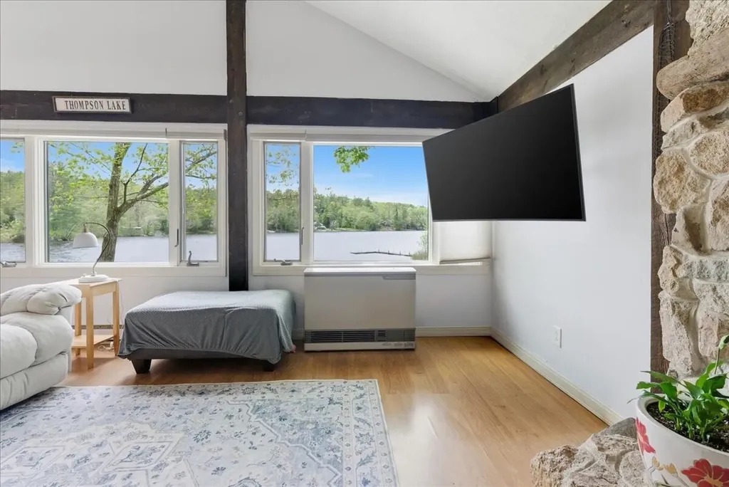 5 Cliff Lane Poland ME 04274