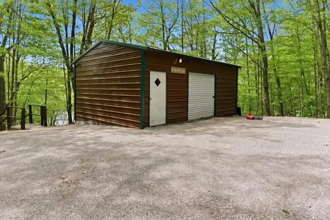 5 Cliff Lane Poland ME 04274