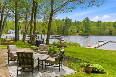 5 Cliff Lane Poland ME 04274