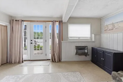 5 Cliff Lane Poland ME 04274