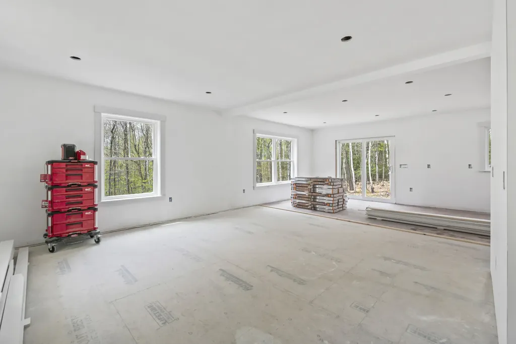 21 Riley Ridge Lane Litchfield ME 04350