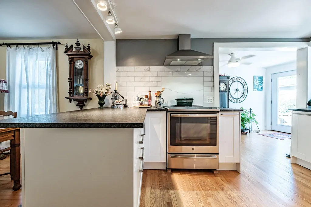 11 Glen Haven Road E Portland ME 04102