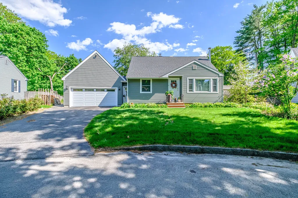 11 Glen Haven Road E Portland ME 04102