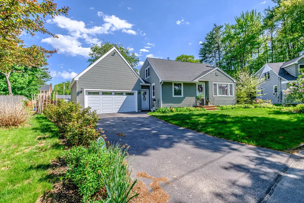 11 Glen Haven Road E Portland ME 04102