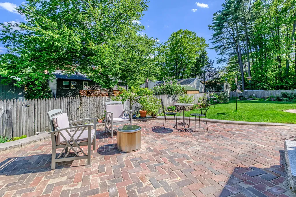 11 Glen Haven Road E Portland ME 04102
