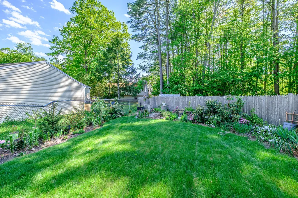 11 Glen Haven Road E Portland ME 04102