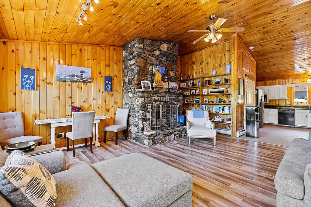 38 S Upper Narrows Lane Winthrop ME 04364