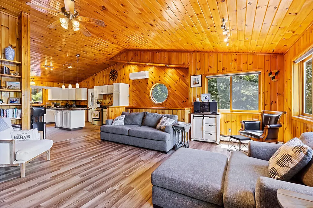 38 S Upper Narrows Lane Winthrop ME 04364