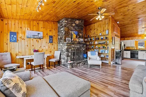 38 S Upper Narrows Lane Winthrop ME 04364
