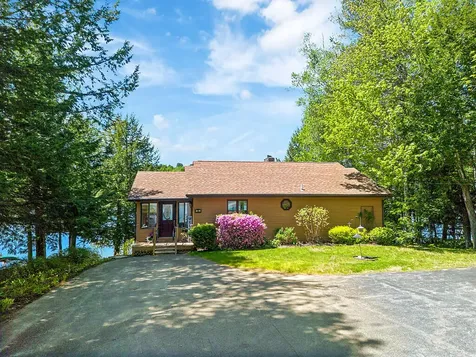 38 S Upper Narrows Lane Winthrop ME 04364