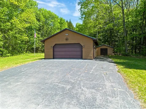 38 S Upper Narrows Lane Winthrop ME 04364