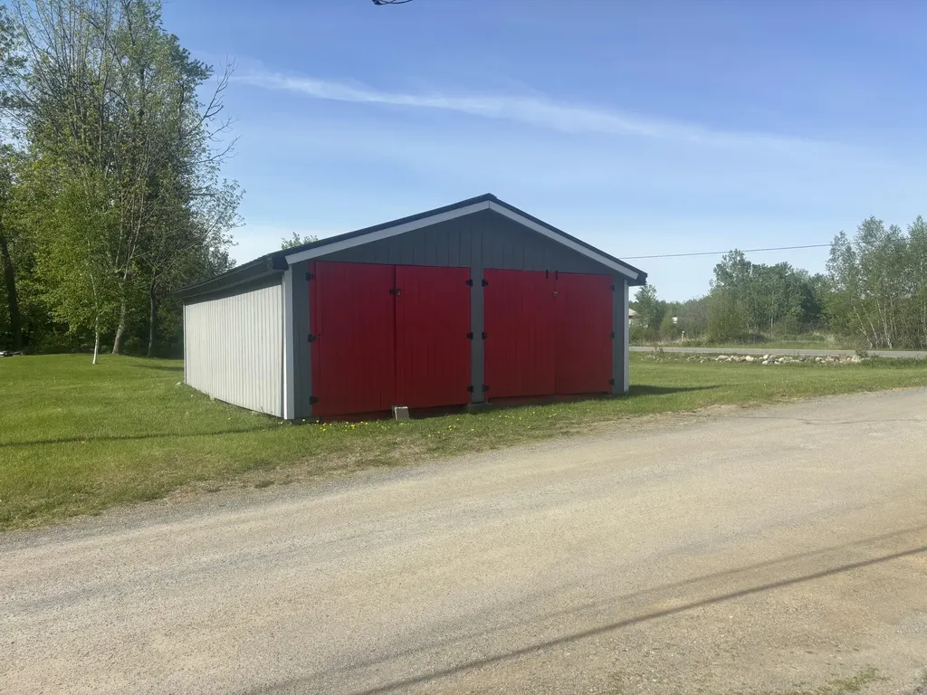 8 Lester Lane Burnham ME 04988
