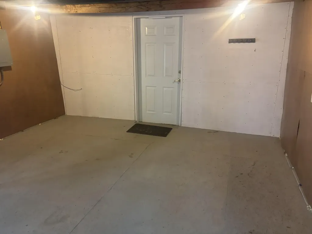 8 Lester Lane Burnham ME 04988