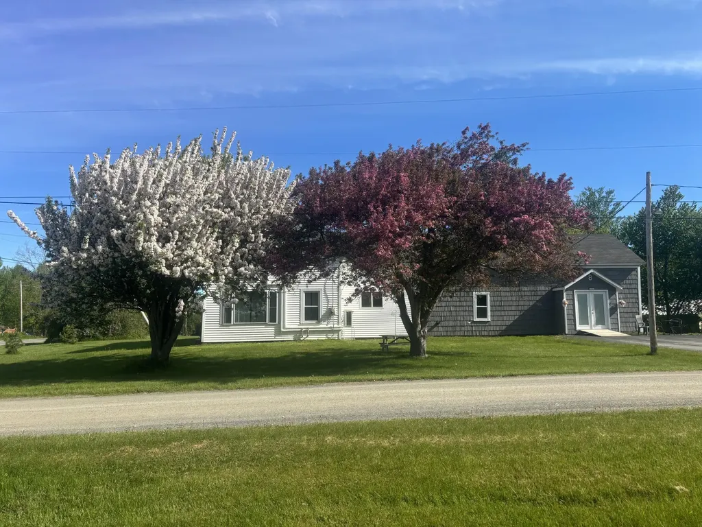 8 Lester Lane Burnham ME 04988