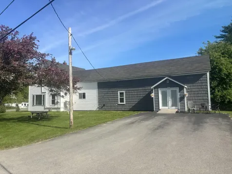 8 Lester Lane Burnham ME 04988