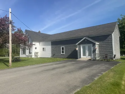 8 Lester Lane Burnham ME 04988