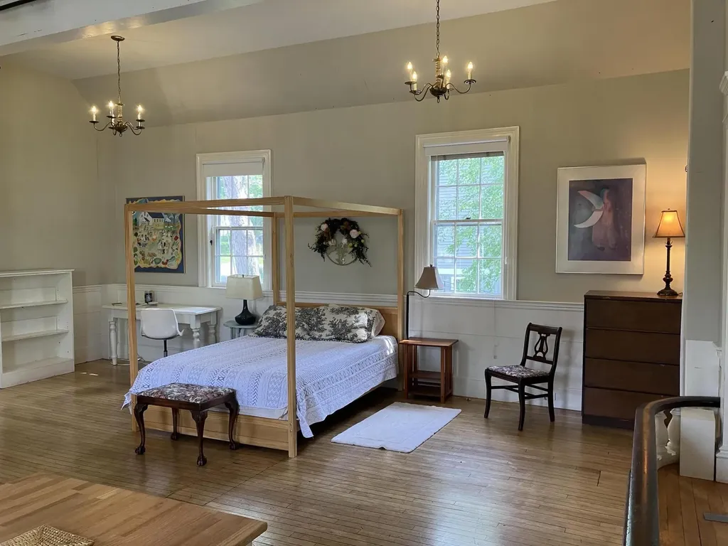 11 Water Street Damariscotta ME 04543