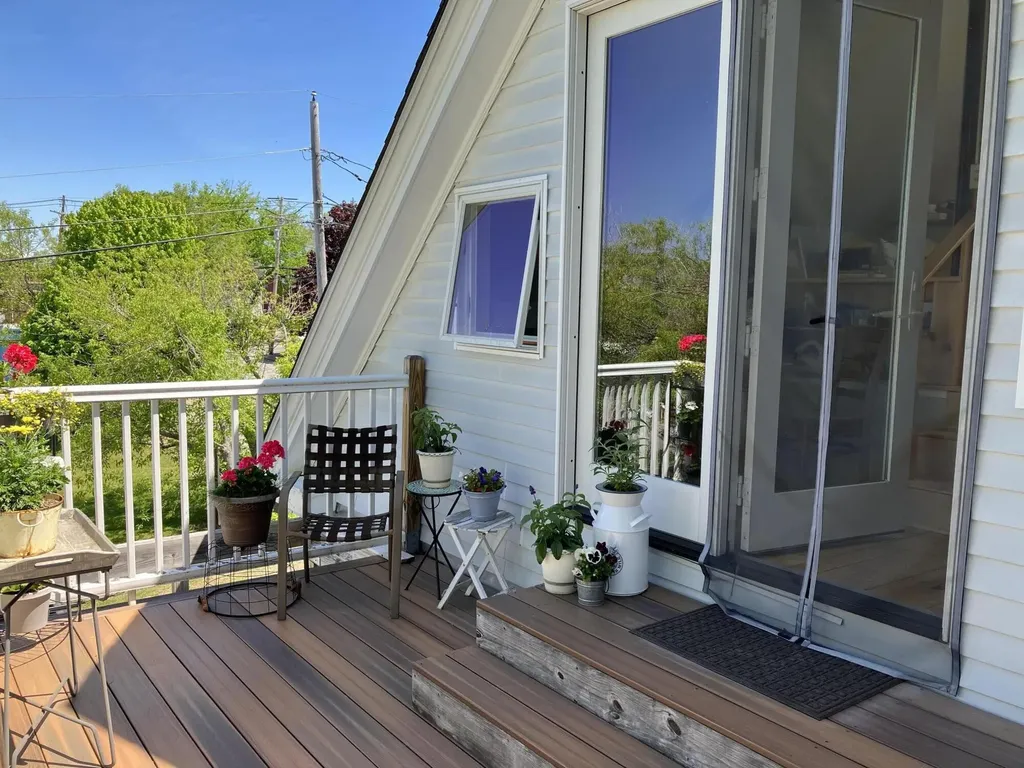 11 Water Street Damariscotta ME 04543