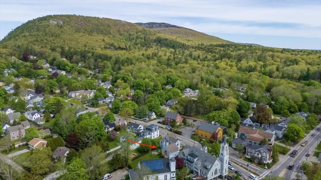 6 Mountain Street Camden ME 04843