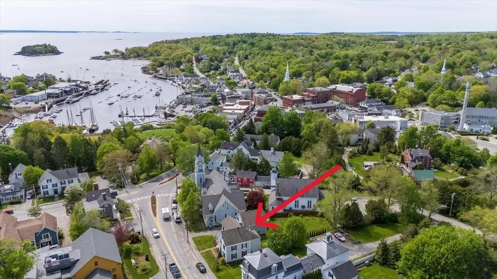 6 Mountain Street Camden ME 04843