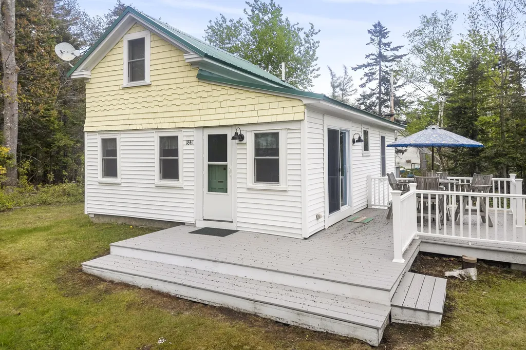 1841 Harpswell Islands Road Harpswell ME 04066