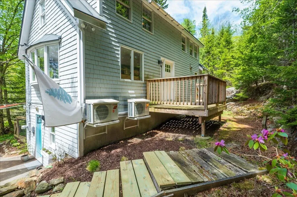 4 Stone Drive Northport ME 04849