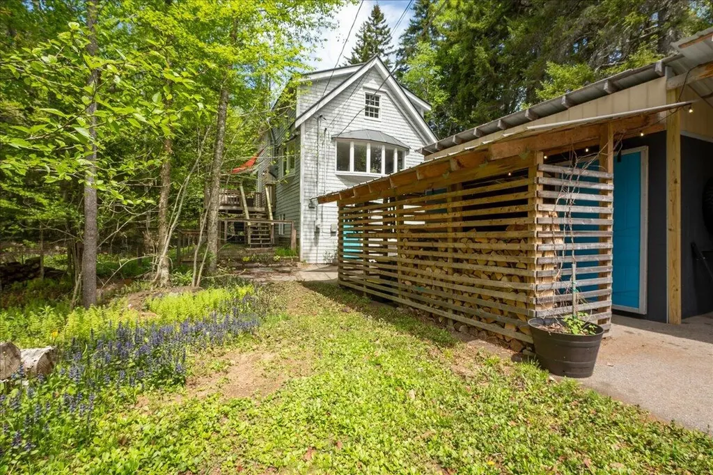 4 Stone Drive Northport ME 04849