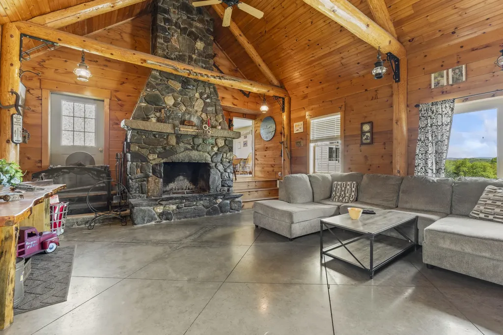 37 Mclaughlin Road Wilton ME 04294