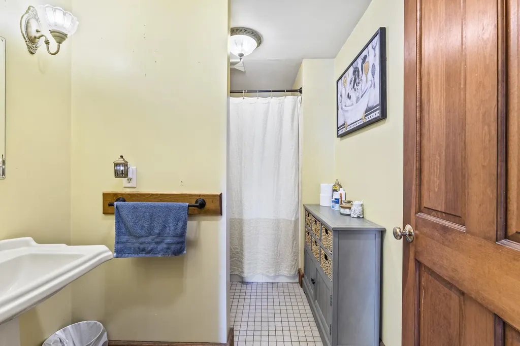 37 Mclaughlin Road Wilton ME 04294