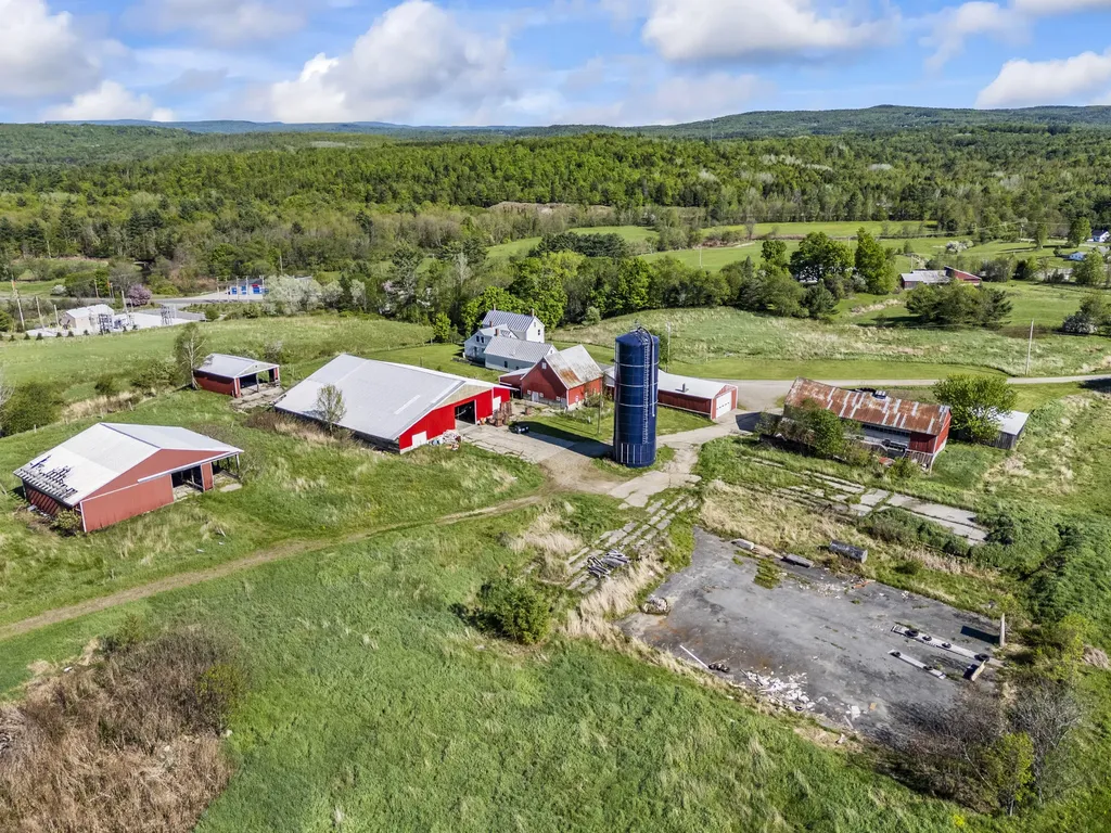 37 Mclaughlin Road Wilton ME 04294