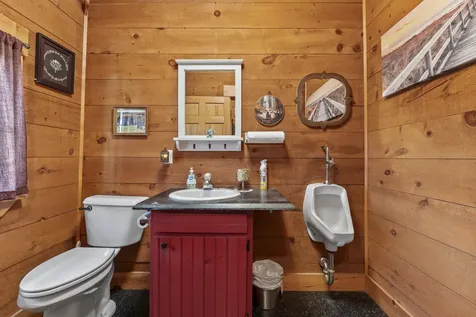 37 Mclaughlin Road Wilton ME 04294