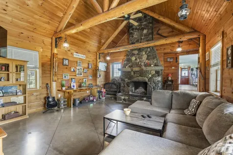 37 Mclaughlin Road Wilton ME 04294