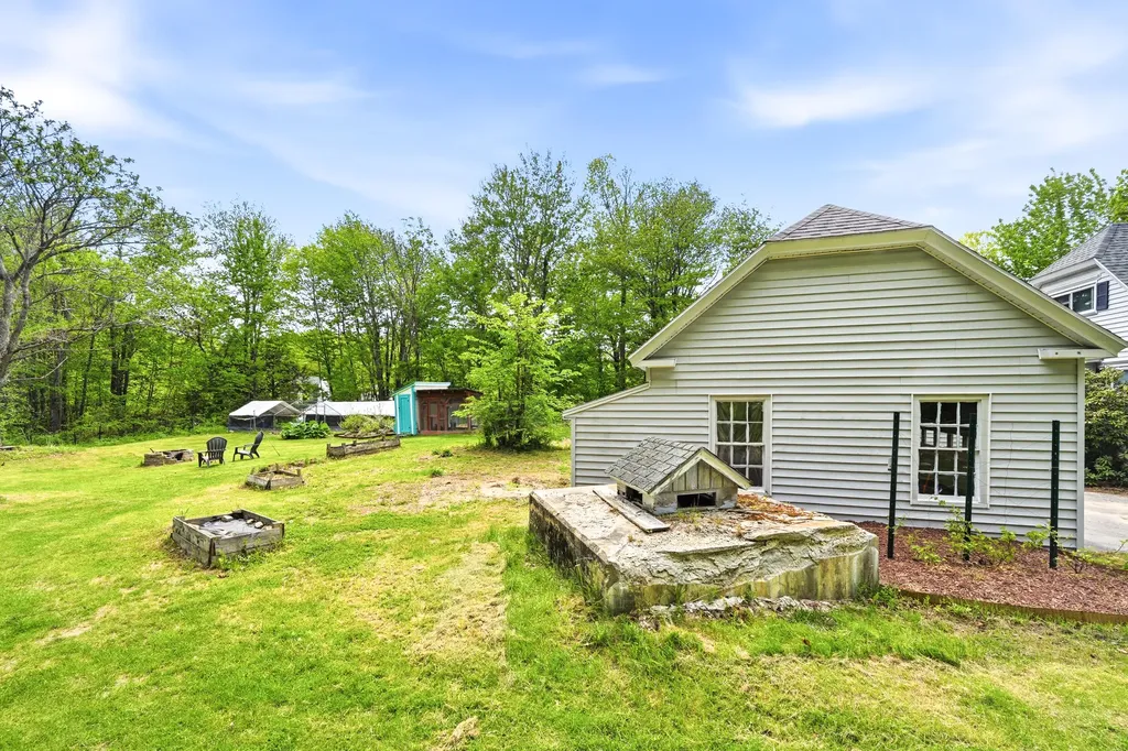 60 Ossipee Trail W Standish ME 04084