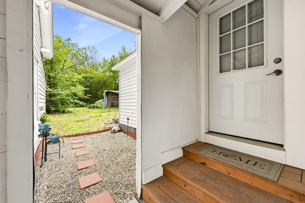 60 Ossipee Trail W Standish ME 04084