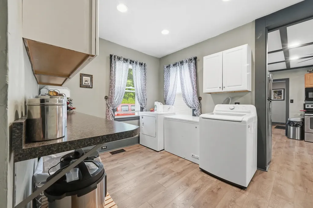 60 Ossipee Trail W Standish ME 04084