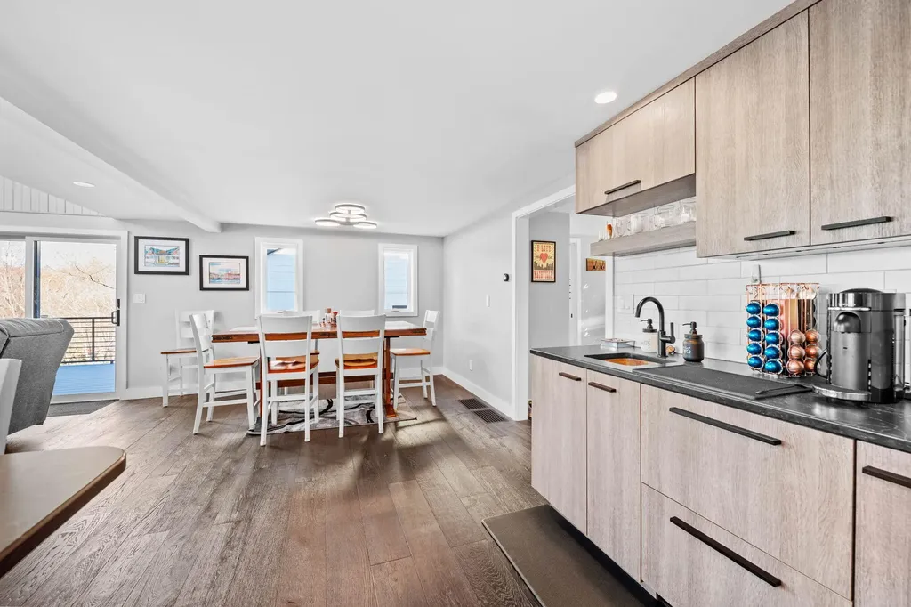 20 Partridge Way Naples ME 04055