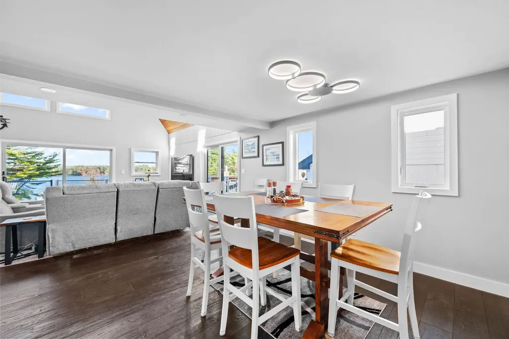 20 Partridge Way Naples ME 04055