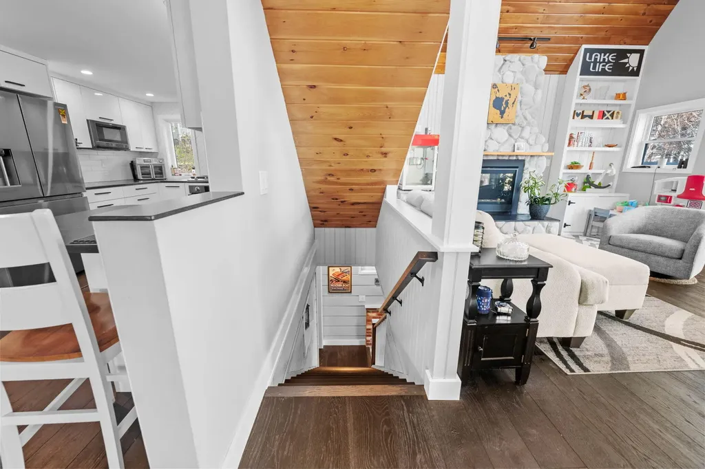 20 Partridge Way Naples ME 04055
