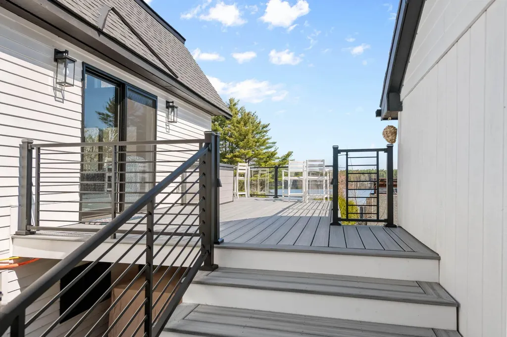 20 Partridge Way Naples ME 04055