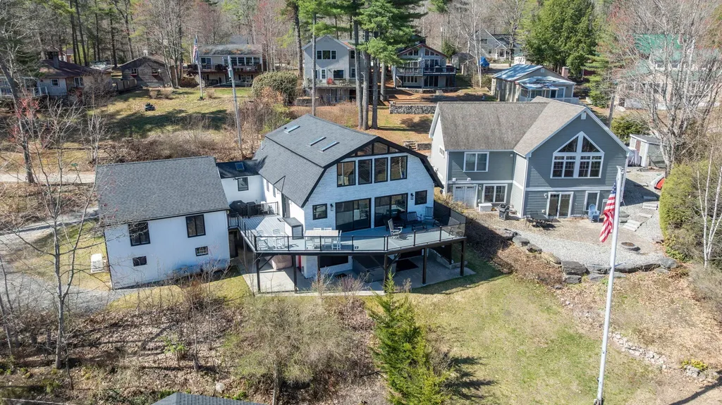 20 Partridge Way Naples ME 04055