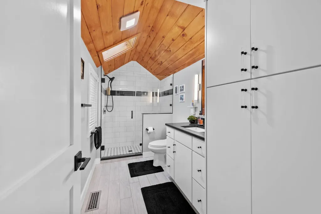 20 Partridge Way Naples ME 04055
