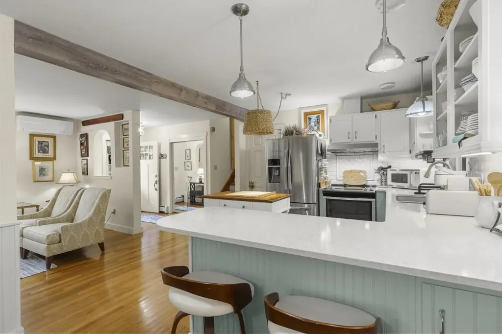 97 Presley Drive Boothbay ME 04544