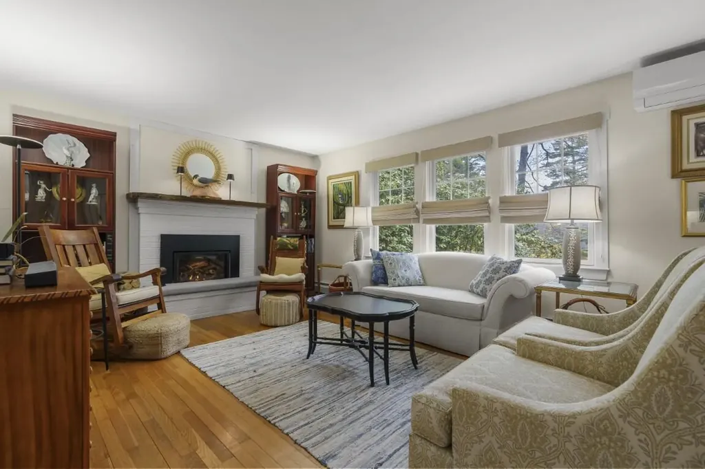 97 Presley Drive Boothbay ME 04544