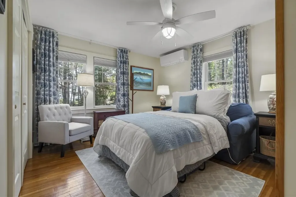 97 Presley Drive Boothbay ME 04544