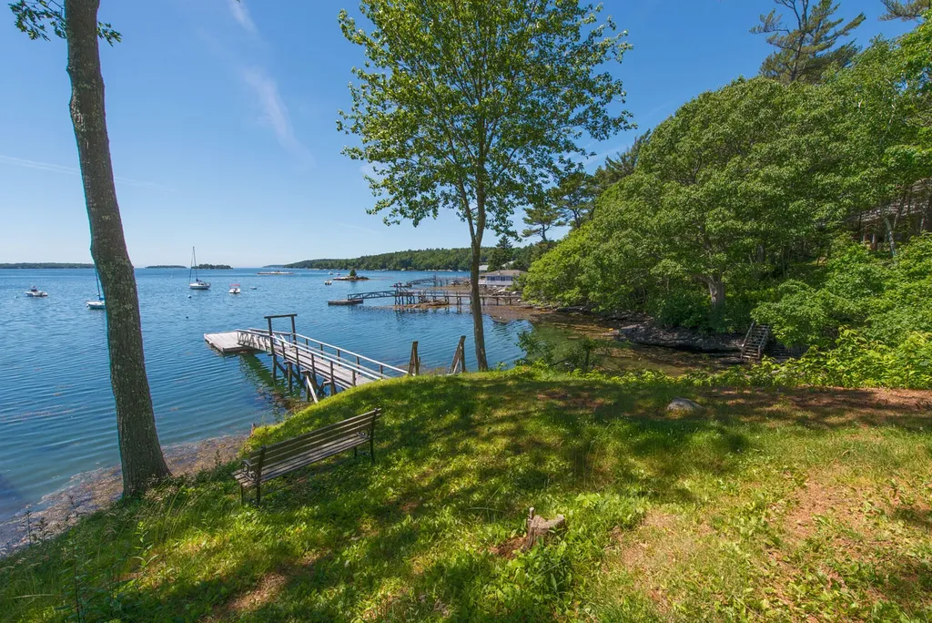 97 Presley Drive Boothbay ME 04544